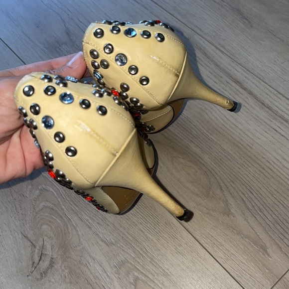 Isabel Marant vintage studded light yellow pointed heels - Picture 6 of 8